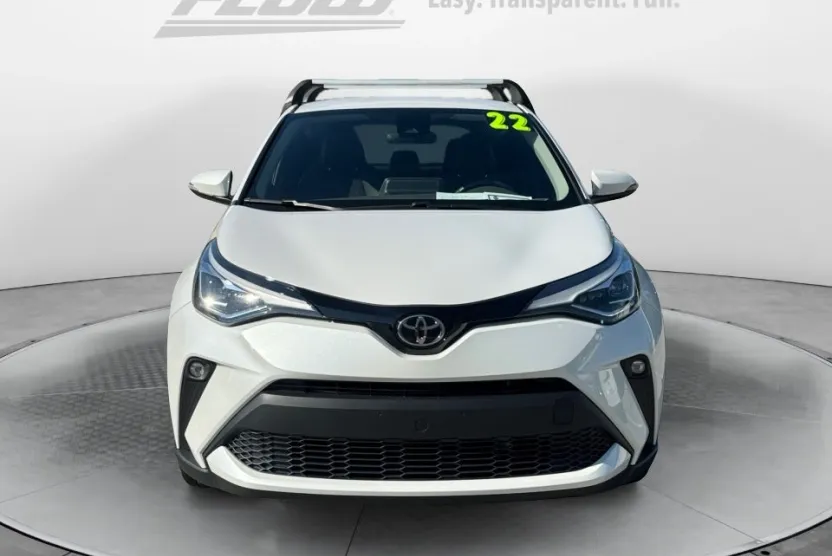 2022 Toyota C-HR Limited photo 1