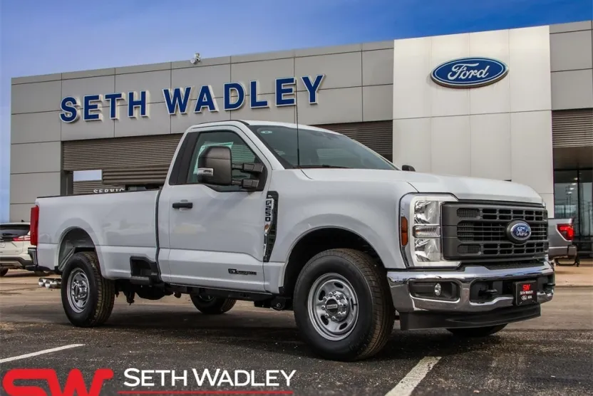 2025 Ford F-250 photo 1