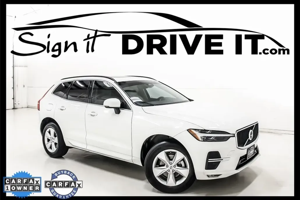 2022 Volvo XC60 B5 Momentum photo 1