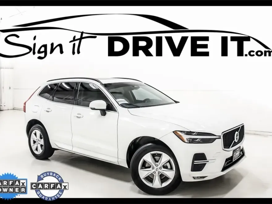 2022 Volvo XC60 B5 Momentum photo 1