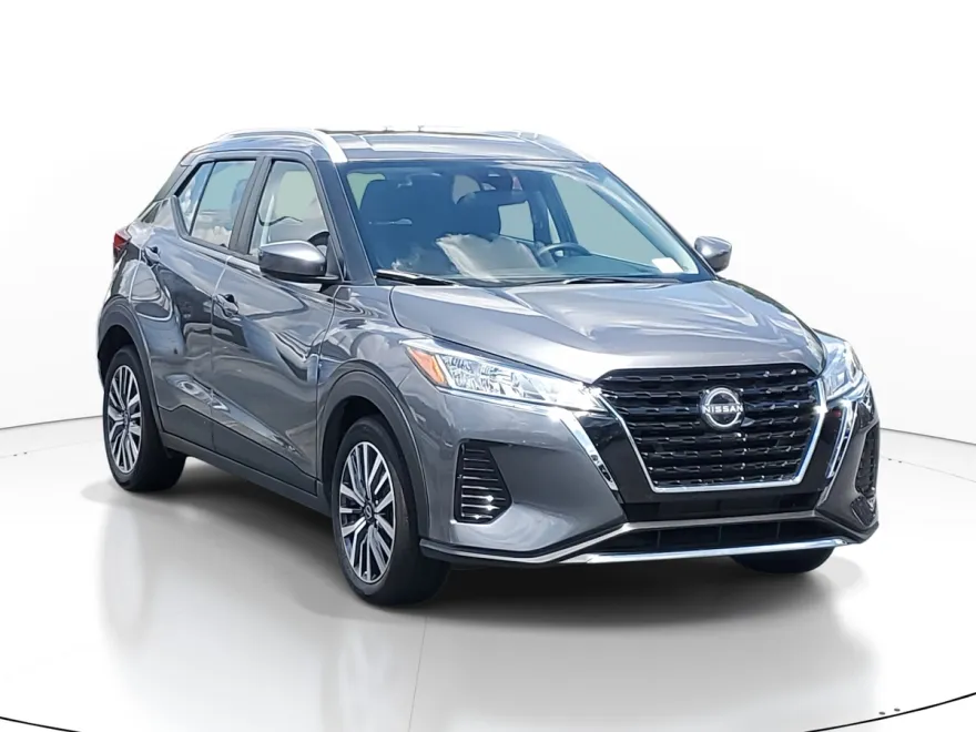 2024 Nissan Kicks SV photo 1