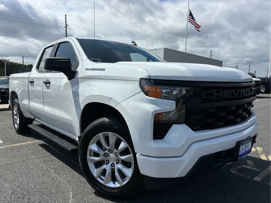 2022 Chevrolet Silverado 1500 Custom photo 1