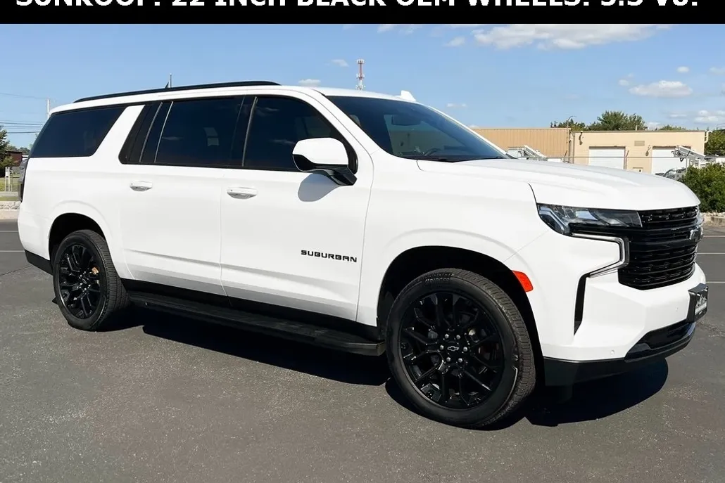 2024 Chevrolet Suburban RST photo 1