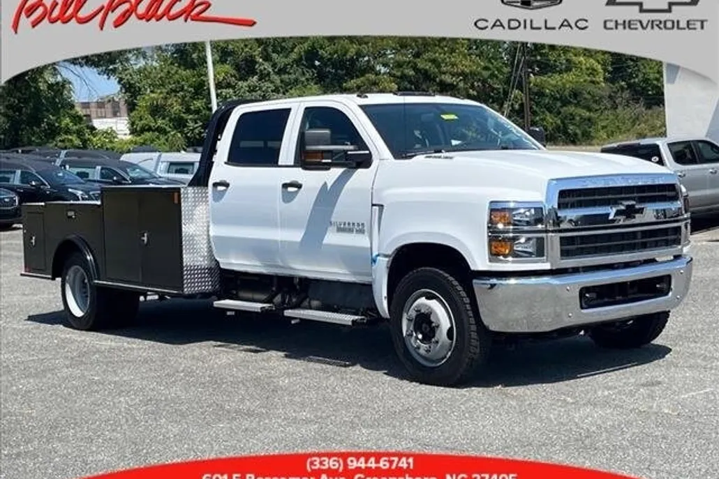 2024 Chevrolet Silverado 5500HD Work Truck photo 1
