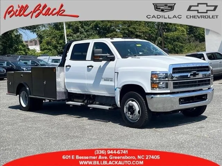 2024 Chevrolet Silverado 5500HD Work Truck photo 1