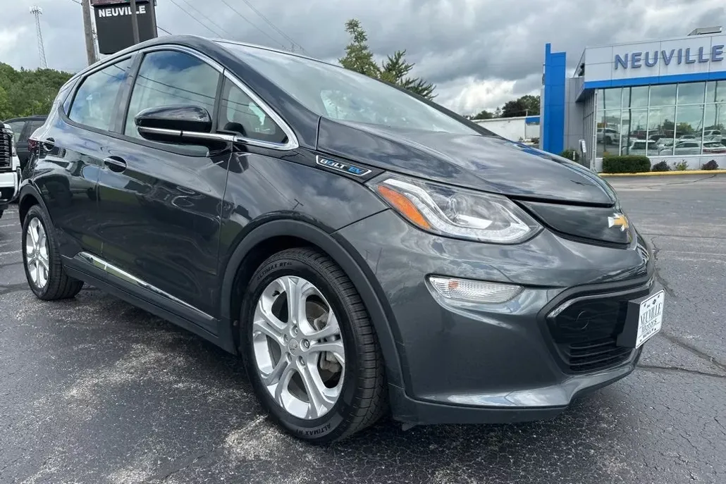 2017 Chevrolet Bolt EV photo 1