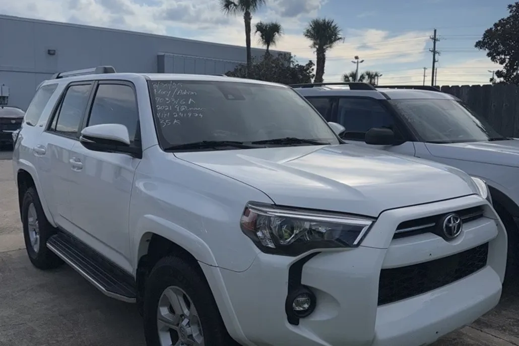 2021 Toyota 4Runner SR5 Premium photo 1