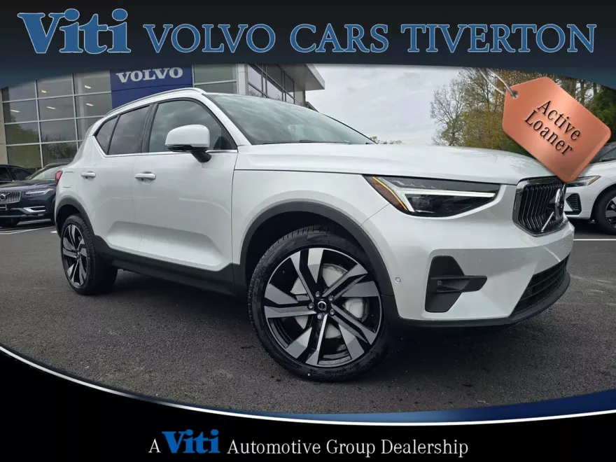 2024 Volvo XC40 Ultimate photo 1