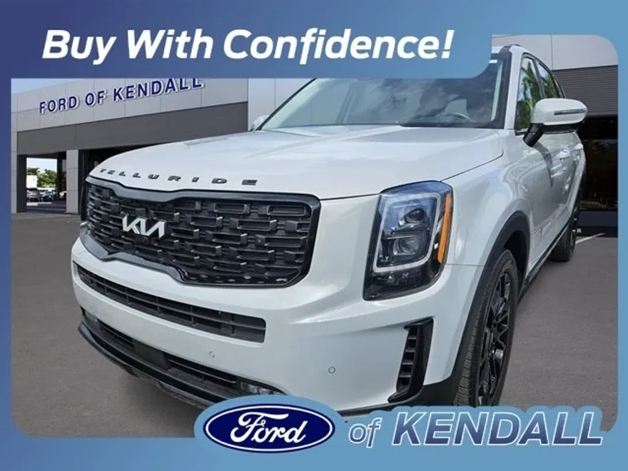 2022 Kia Telluride SX photo 1