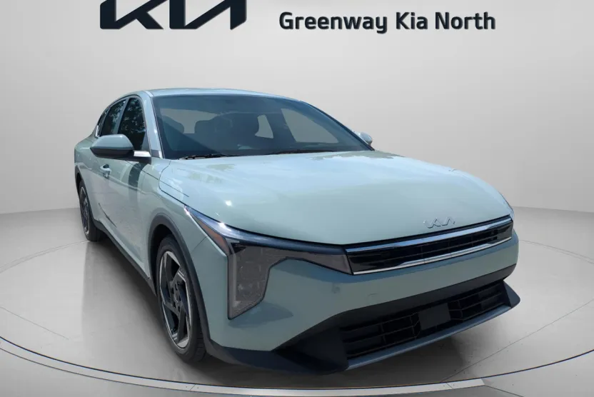 2025 Kia K4 EX photo 1