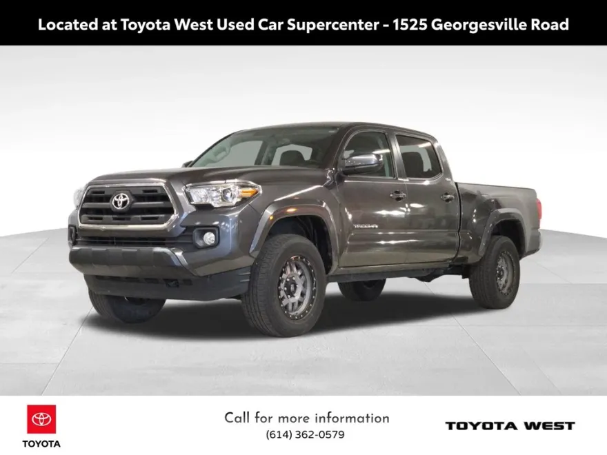 2017 Toyota Tacoma SR5 photo 1