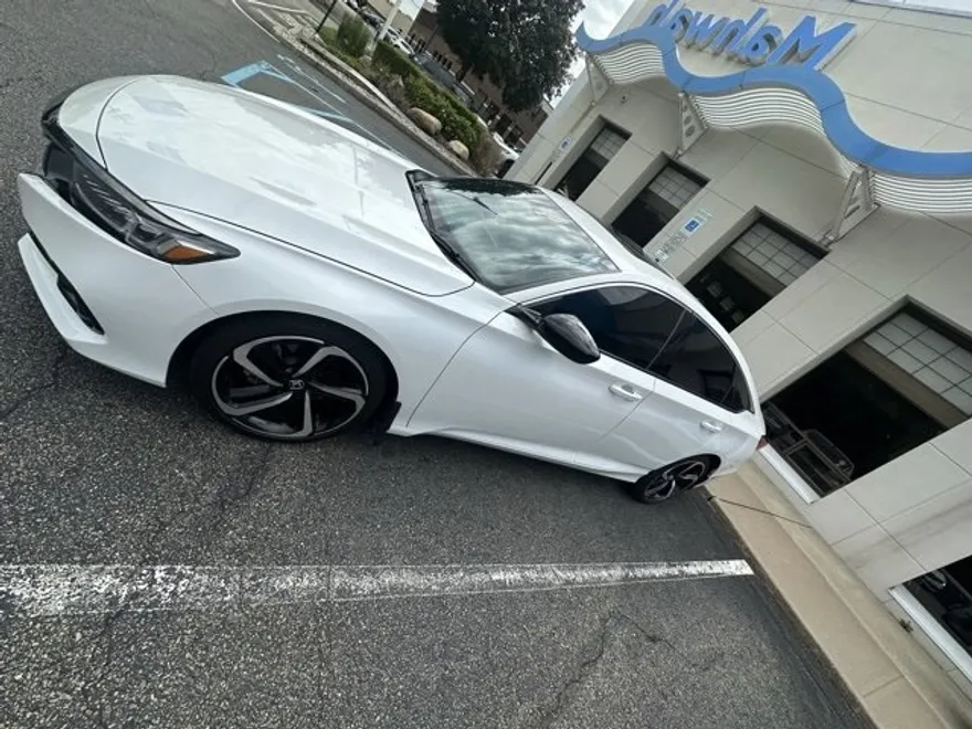 2022 Honda Accord Sport 2.0T photo 1