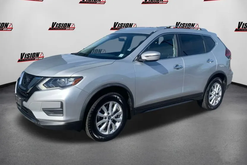2020 Nissan Rogue SV photo 1