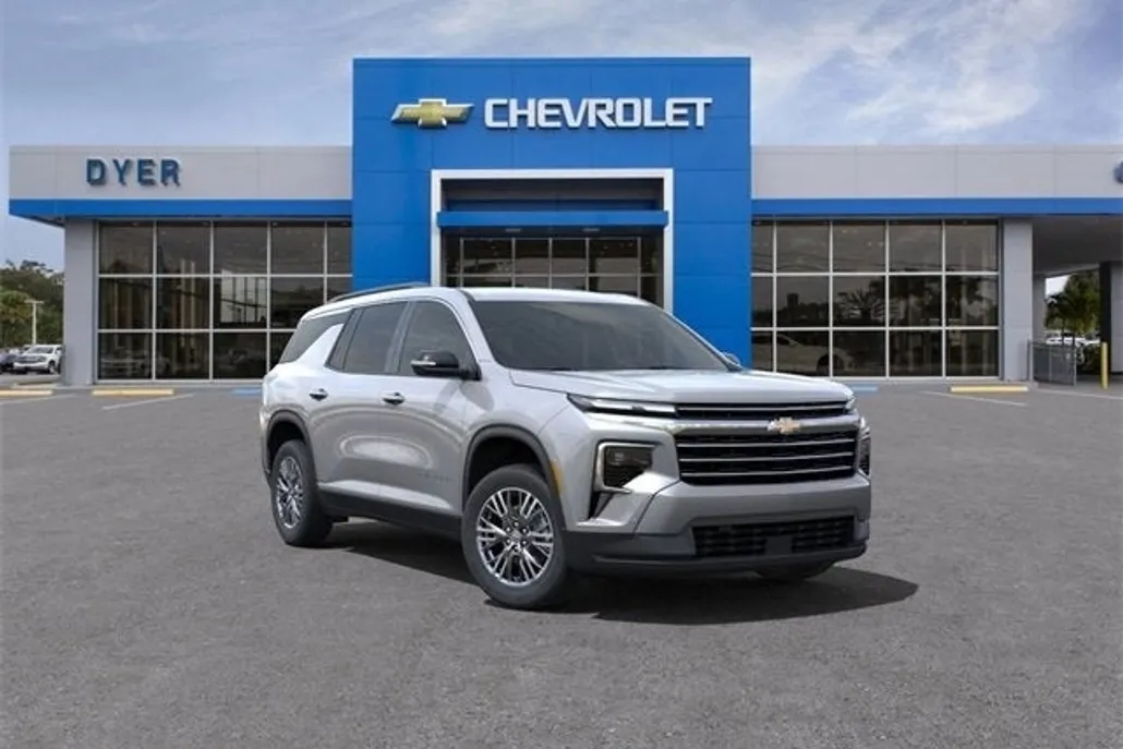 2025 Chevrolet Traverse photo 1