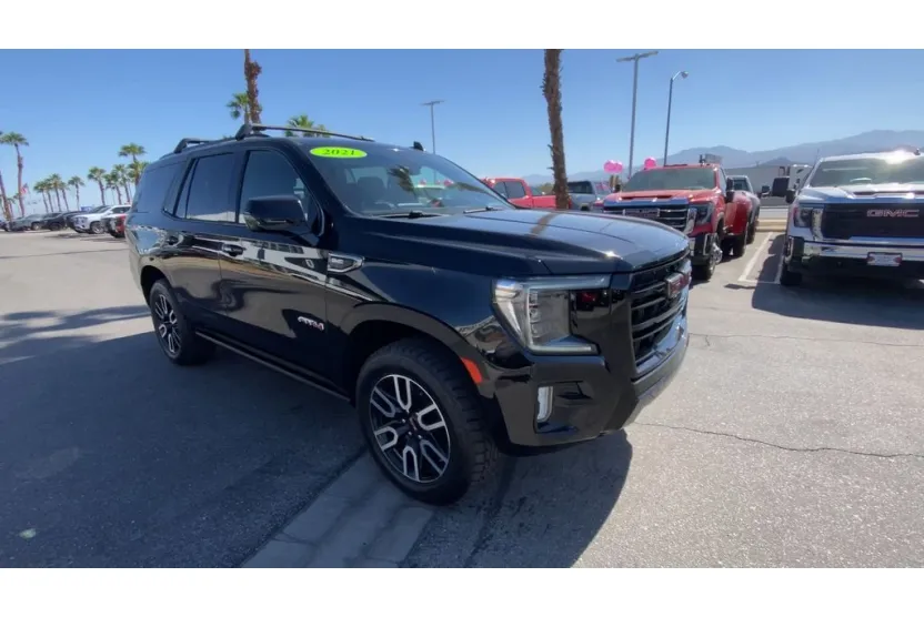 2021 Gmc Yukon AT4 photo 1