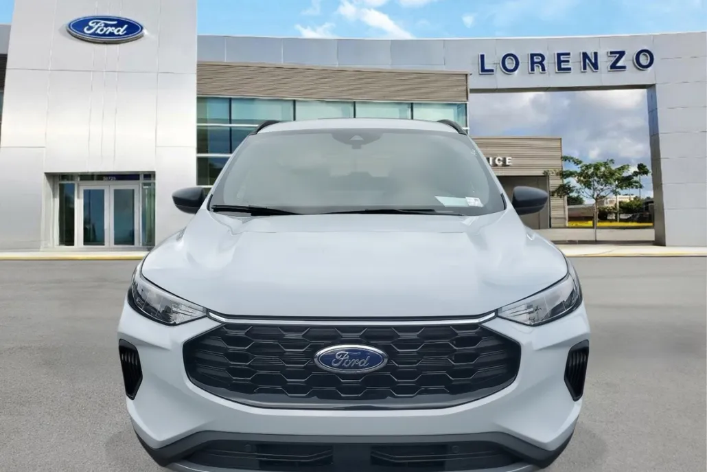 2025 Ford Escape ST-Line photo 1