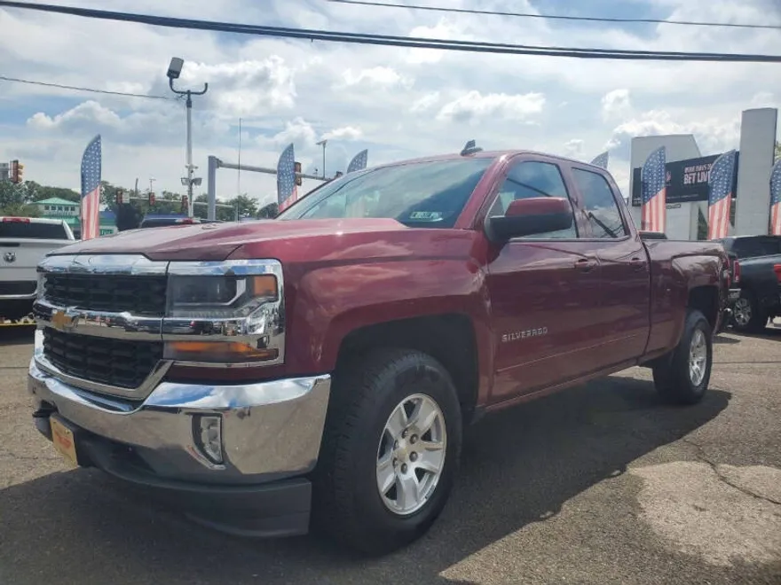 2016 Chevrolet Silverado 1500 LT Z71 photo 1