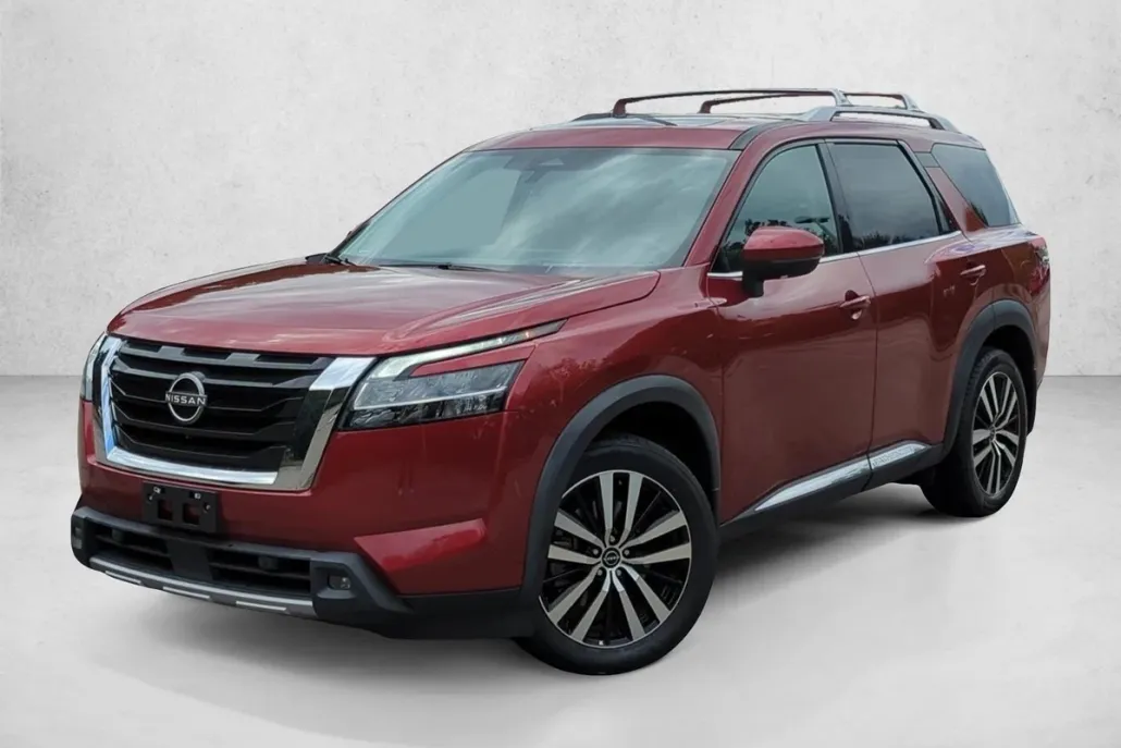 2023 Nissan Pathfinder Platinum photo 1