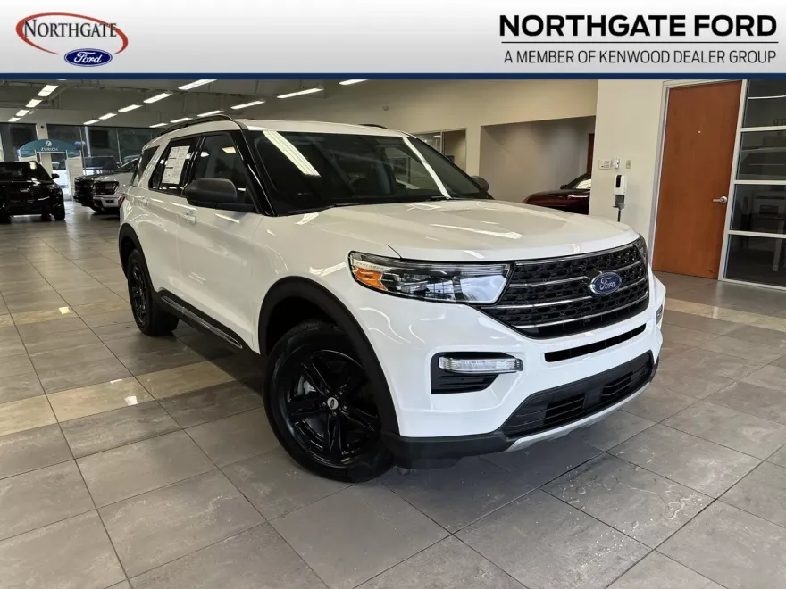 2022 Ford Explorer XLT photo 1