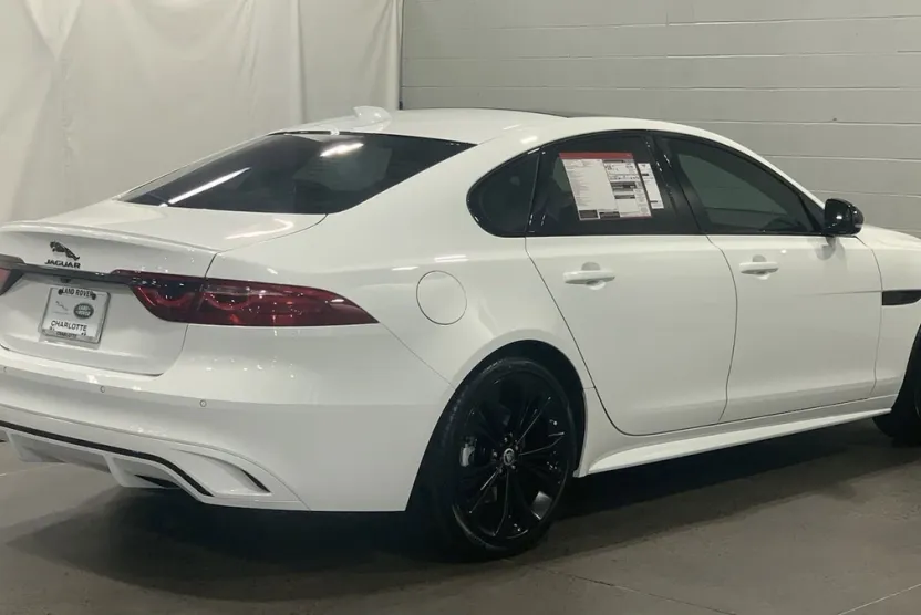 2024 Jaguar XF P250 R-Dynamic SE photo 1