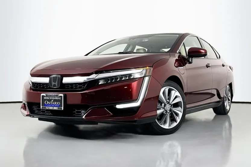 2018 Honda Clarity Plug-In Hybrid Touring photo 1