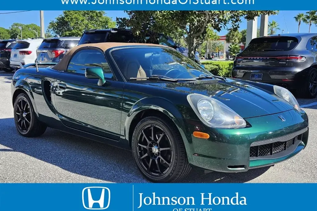 2002 Toyota MR2 Spyder photo 1