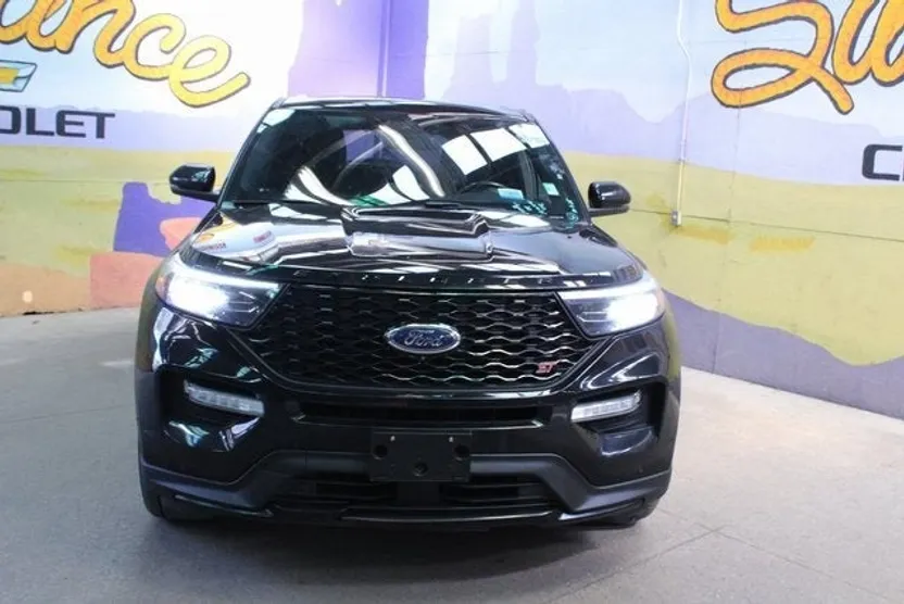 2021 Ford Explorer ST photo 1
