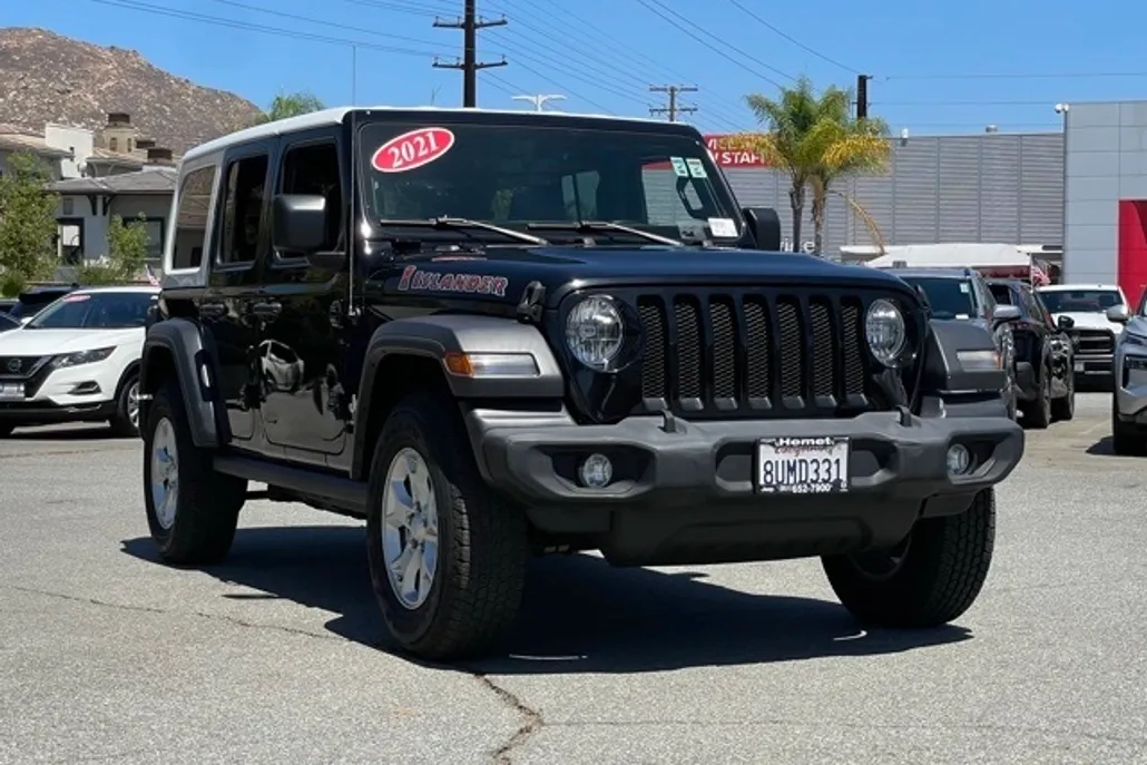 2021 Jeep Wrangler Unlimited Islander photo 1