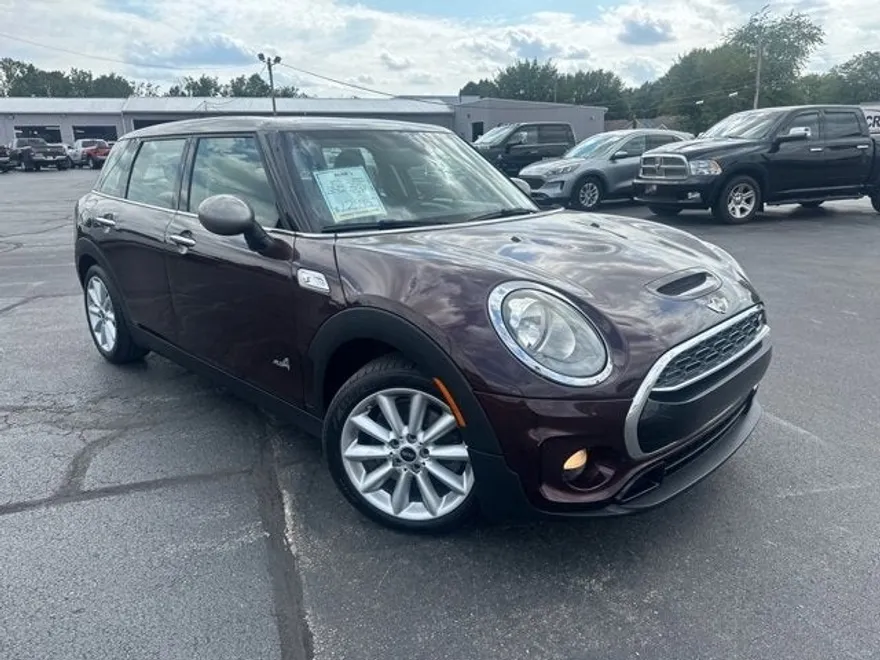 2017 Mini Clubman ALL4 Base S photo 1