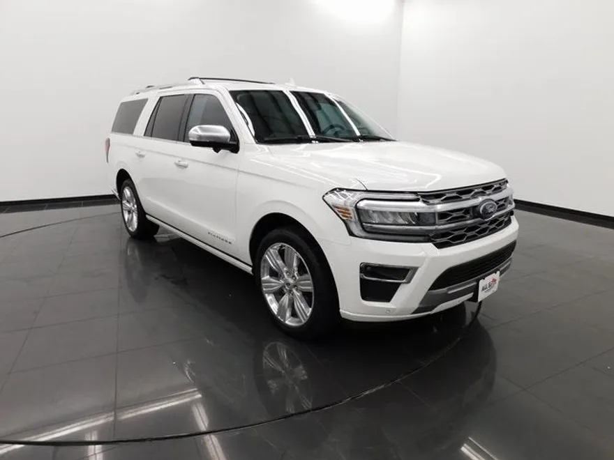 2023 Ford Expedition MAX Platinum photo 1