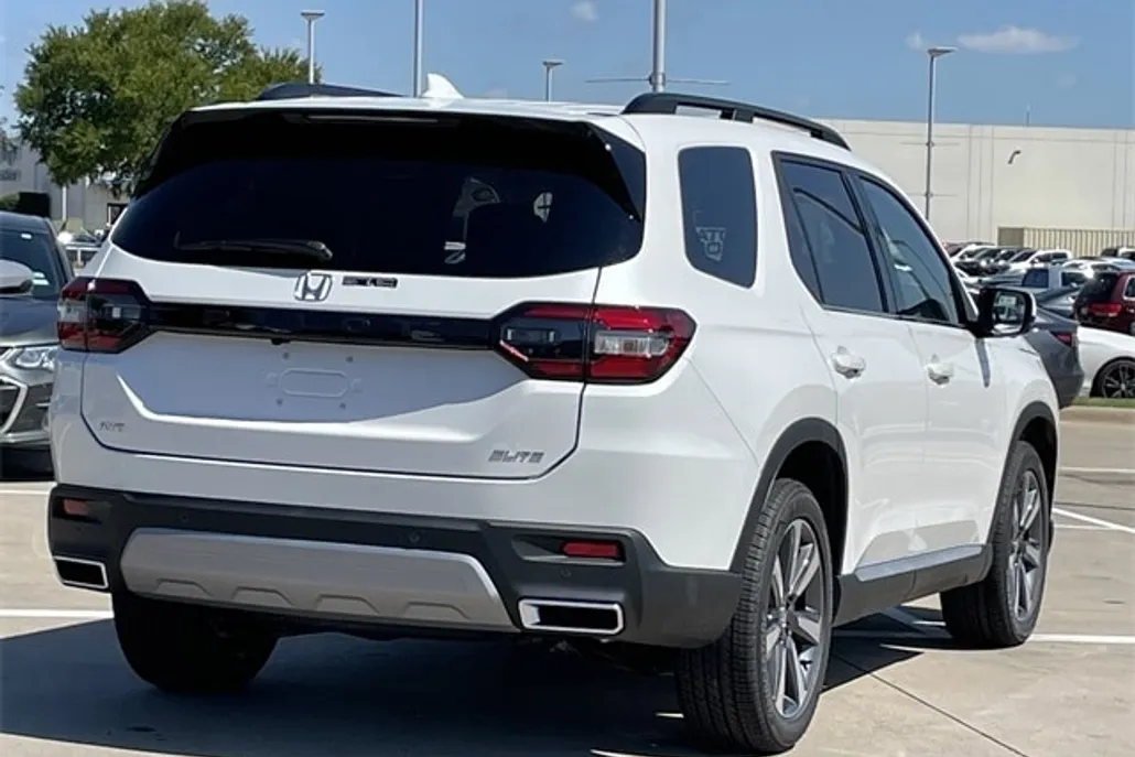 2025 Honda Pilot Elite photo 1