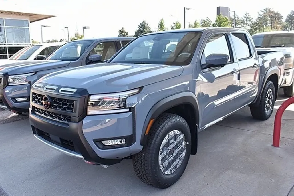 2025 Nissan Frontier PRO-4X photo 1