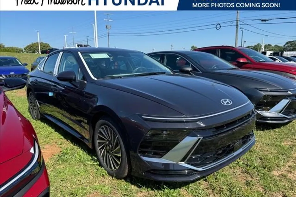 2025 Hyundai Sonata Hybrid SEL photo 1