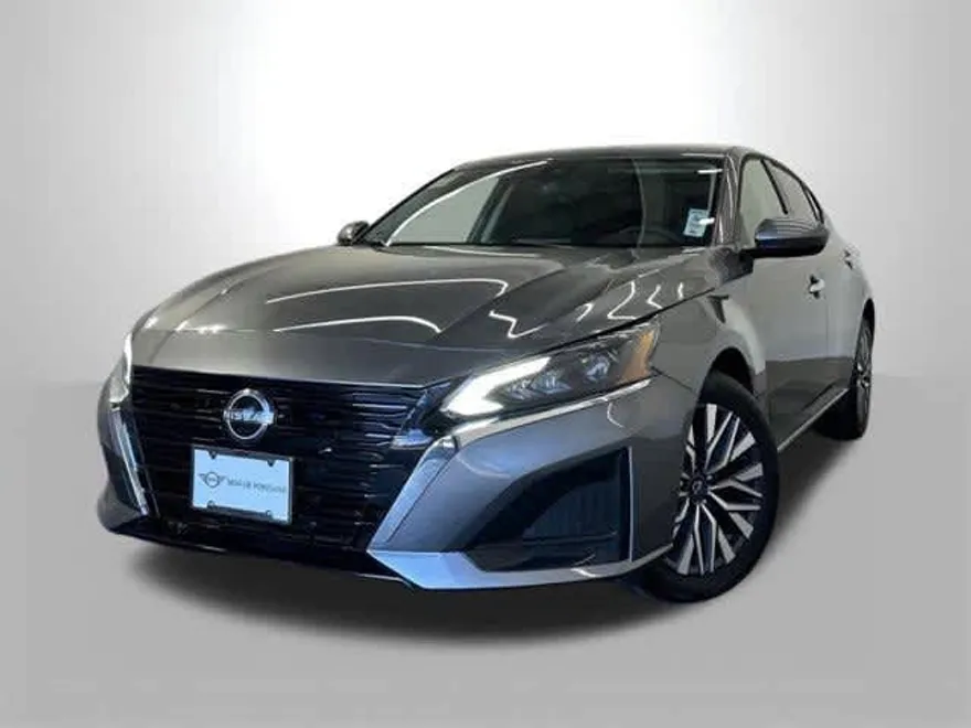 2023 Nissan Altima 2.5 SV photo 1