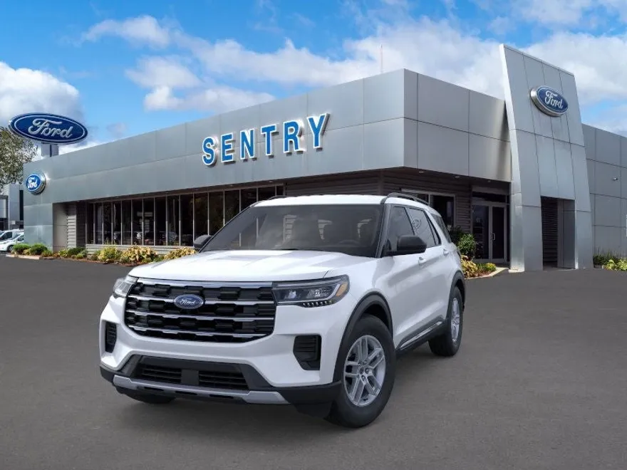 2025 Ford Explorer photo 1