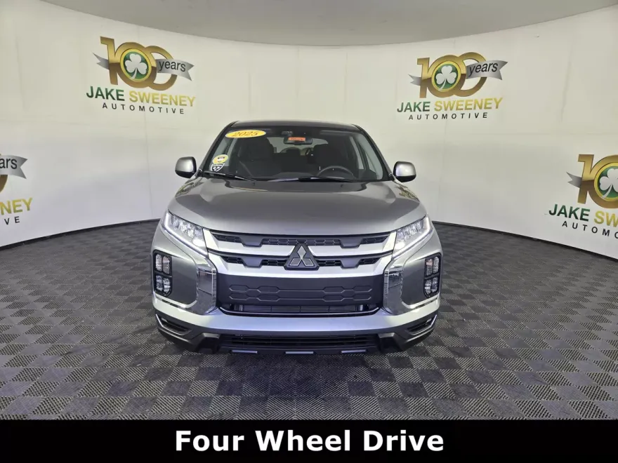 2025 Mitsubishi Outlander Sport ES photo 1