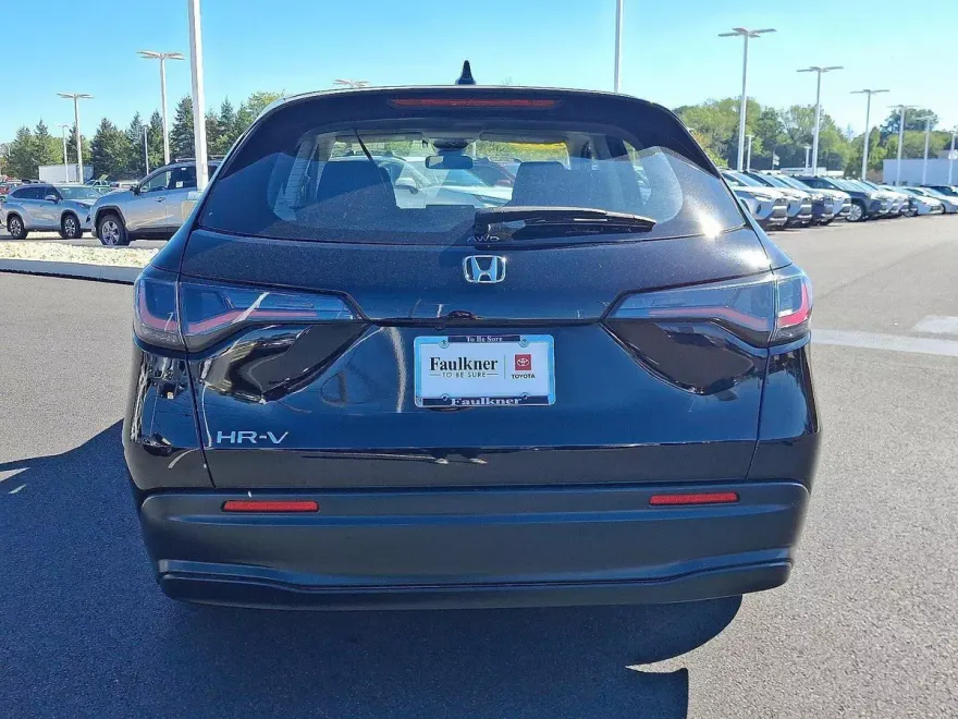 2023 Honda HR-V LX photo 1