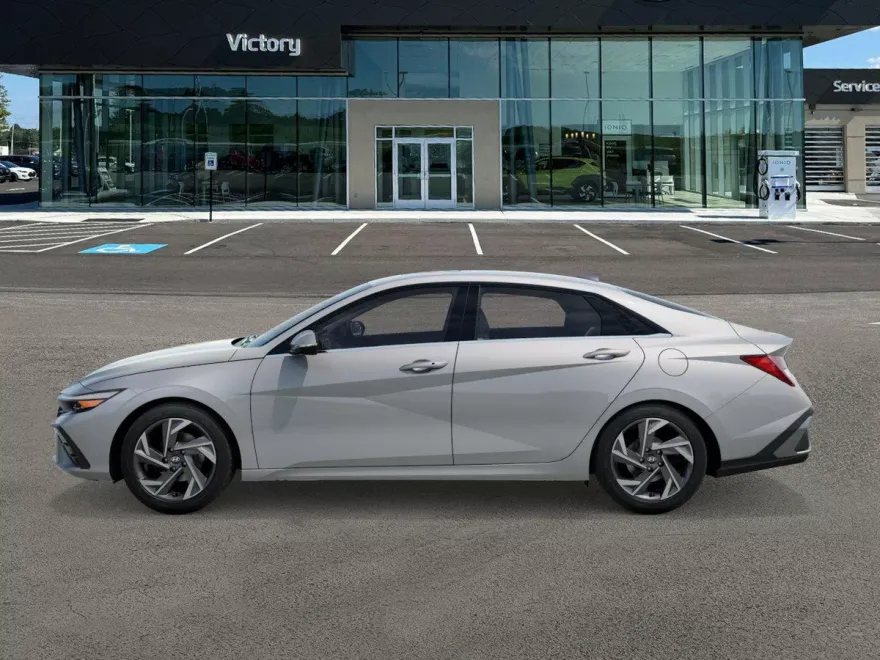 2025 Hyundai Elantra Limited photo 1