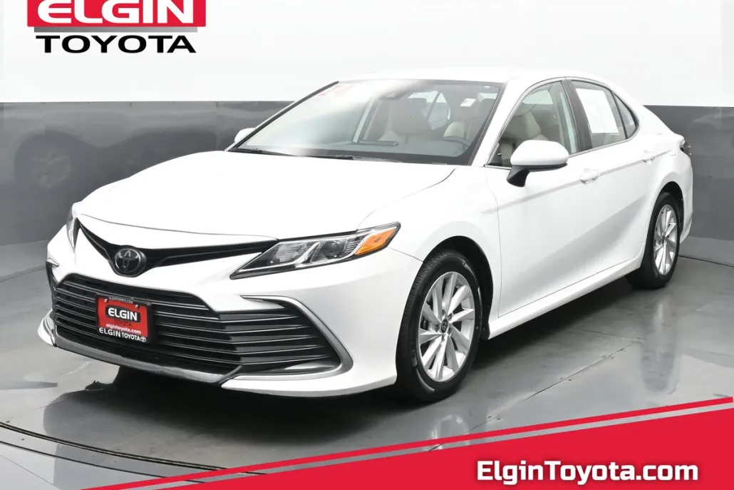 2024 Toyota Camry LE photo 1