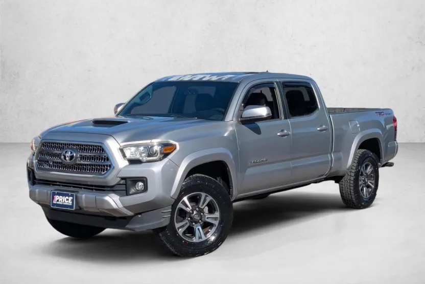 2016 Toyota Tacoma TRD Sport Double Cab photo 1
