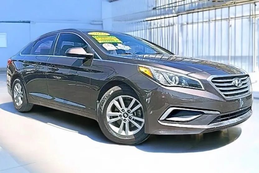 2016 Hyundai Sonata Base photo 1