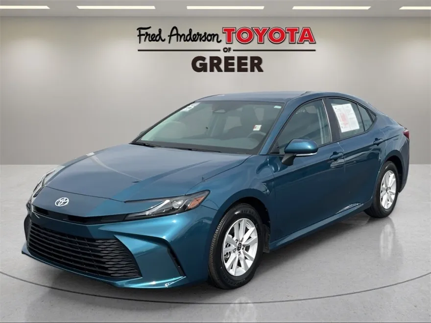 2025 Toyota Camry LE photo 1