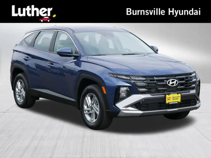 2025 Hyundai Tucson SE photo 1
