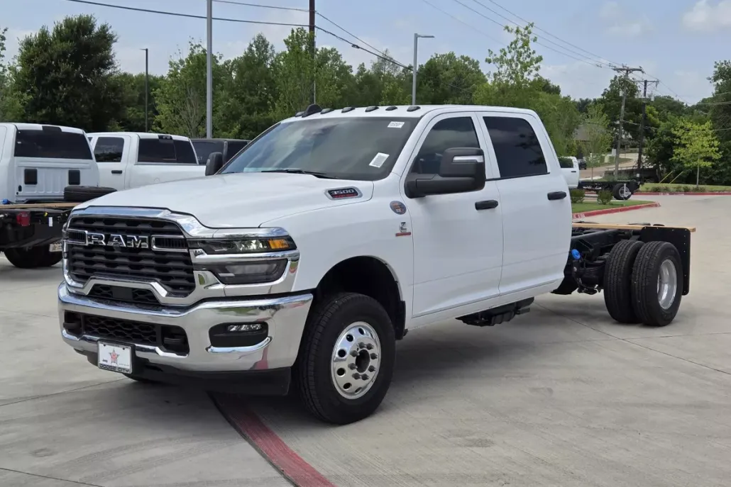 2025 Ram 3500 Tradesman photo 1