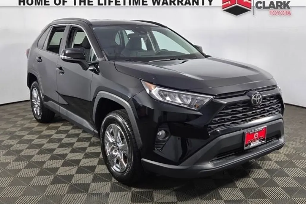2021 Toyota RAV4 XLE Sport photo 1