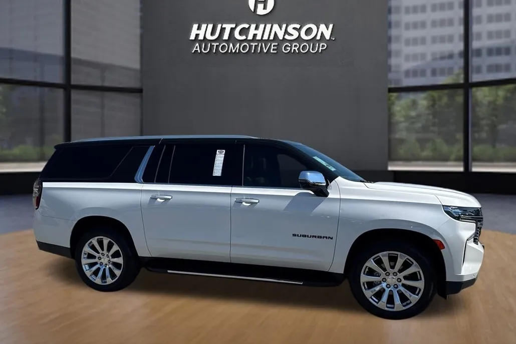 2021 Chevrolet Suburban Premier photo 1