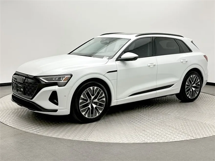2024 Audi Q8 E-tron Premium Plus photo 1