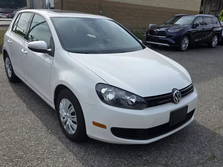 2012 Volkswagen Golf 2.5L photo 1