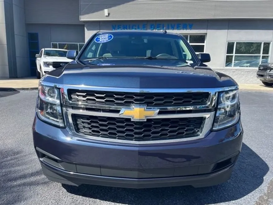 2019 Chevrolet Tahoe LT photo 1