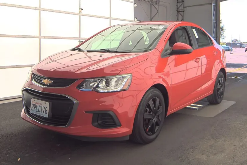 2017 Chevrolet Sonic LS photo 1